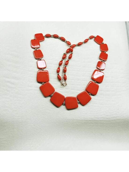 Jewelry - 56a. Orange Goldtone Plastic Necklace